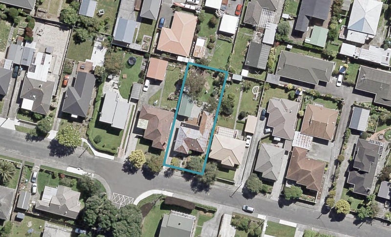 32 Brasell Street, Fairfield, Lower Hutt - Carousel 1