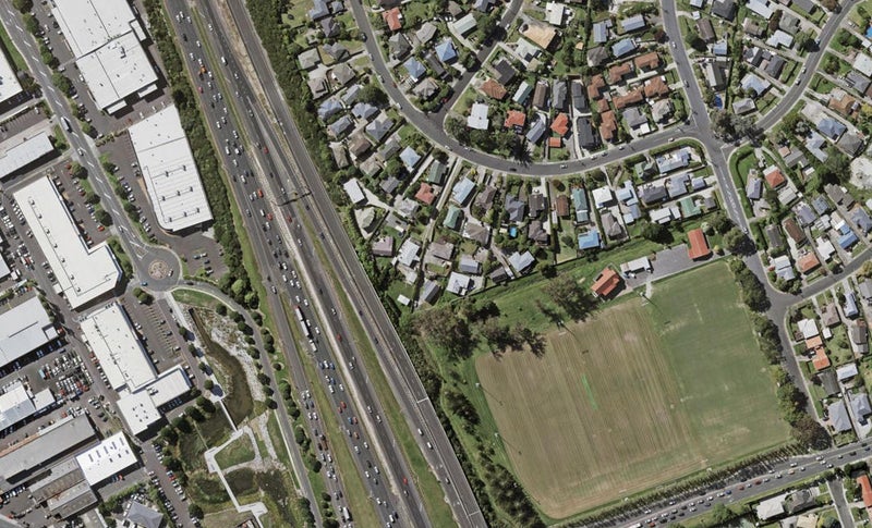 2/24 Lyttelton Avenue, Forrest Hill, Auckland - Carousel 1