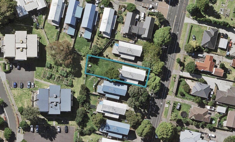 229 Pilkington Road, Point England, Auckland - Carousel 1