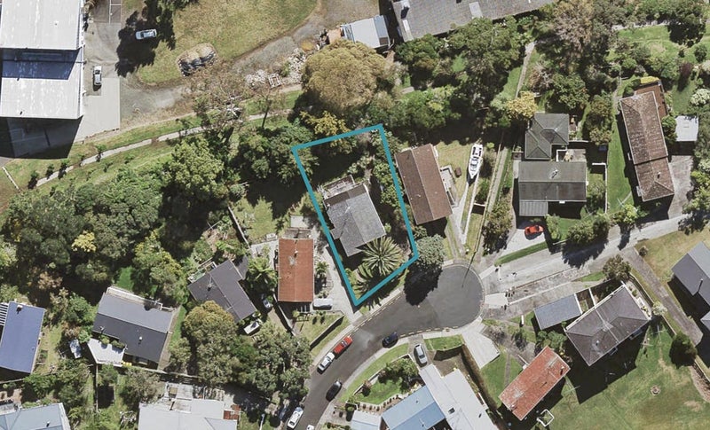 26 Nutsey Avenue, Northcote, Auckland - Carousel 1