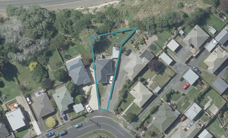 24 Koremata Street, Green Island, Dunedin - Carousel 1