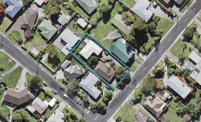 1/60 Tiroroa Avenue, Te Atatū South, Auckland - Carousel 1