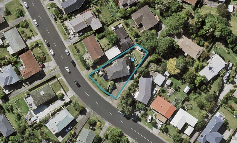 75 Juniper Road, Sunnynook, Auckland - Carousel 1