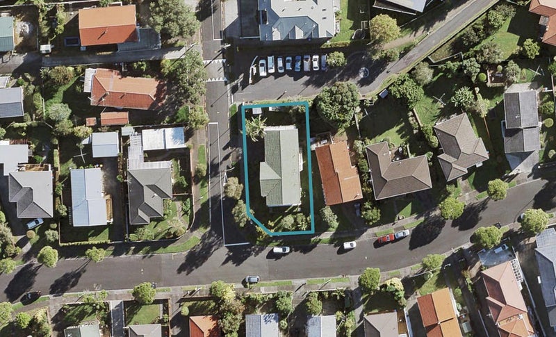 25 Trevola Street, New Windsor, Auckland - Carousel 1