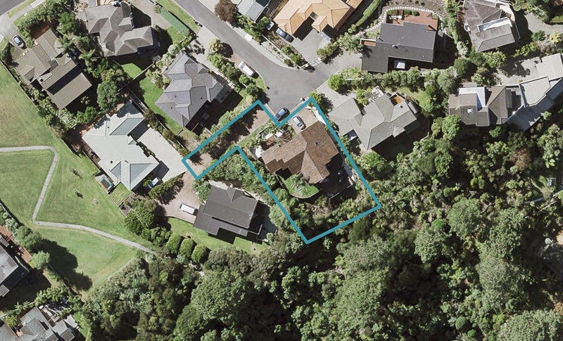 12 Rosella Place, Murrays Bay, Auckland - Carousel 1