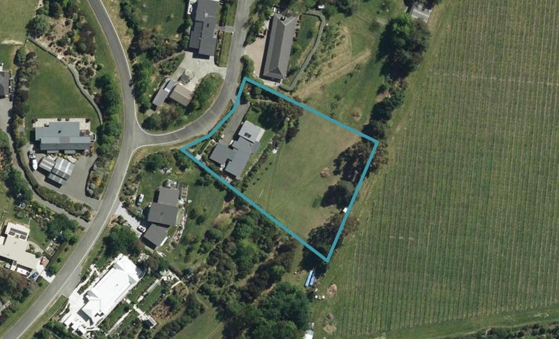 4 Edgehill Place, Fairhall, Blenheim - Carousel 1