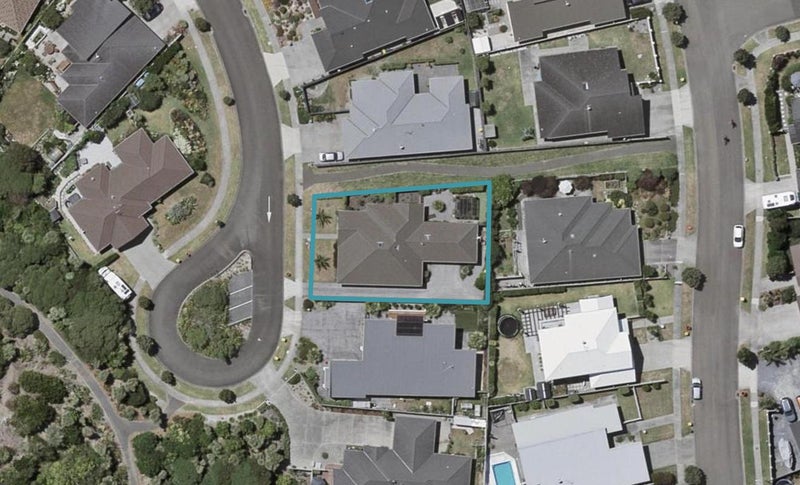 21 Pateke Way, Paraparaumu Beach, Paraparaumu - Carousel 1
