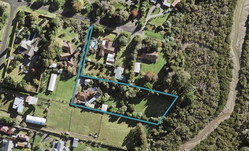 8 Rata Road, Whenuapai, Auckland - Carousel 1