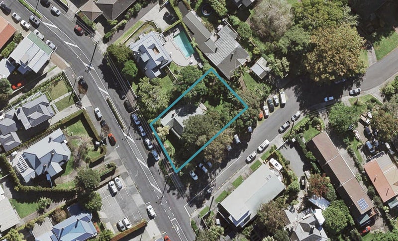 113 Hinemoa Street, Birkenhead, Auckland - Carousel 1