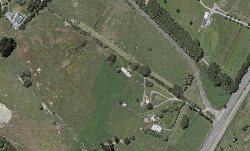 0 State Highway 1, Waikanae - Carousel 1