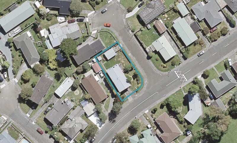 1 Ruapae Grove, Trentham, Upper Hutt - Carousel 1