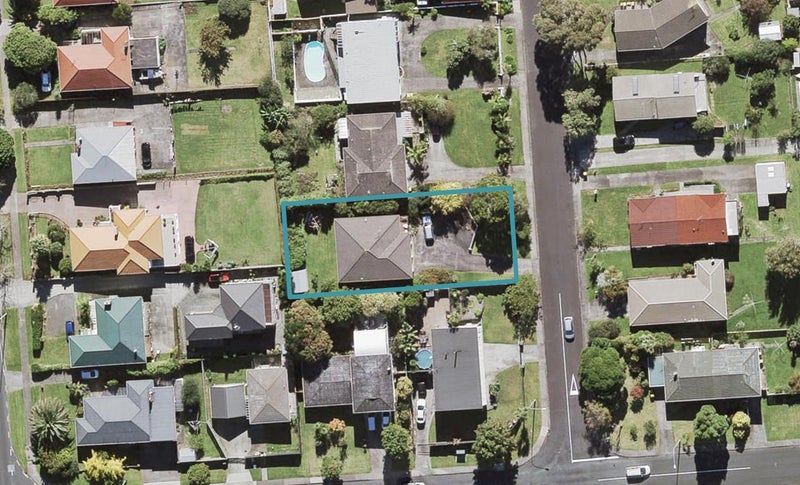 58 Manhattan Heights, Glendene, Auckland - Carousel 1