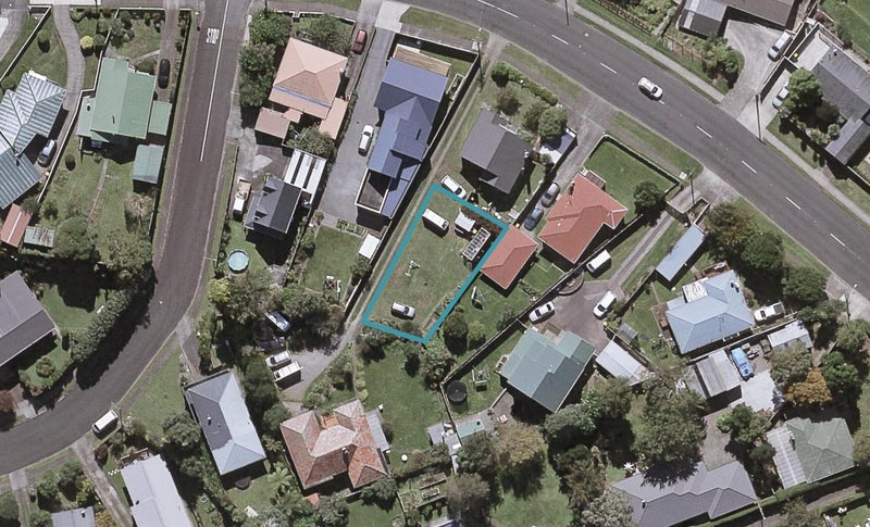 41B Omata Road, Marfell, New Plymouth - Carousel 1
