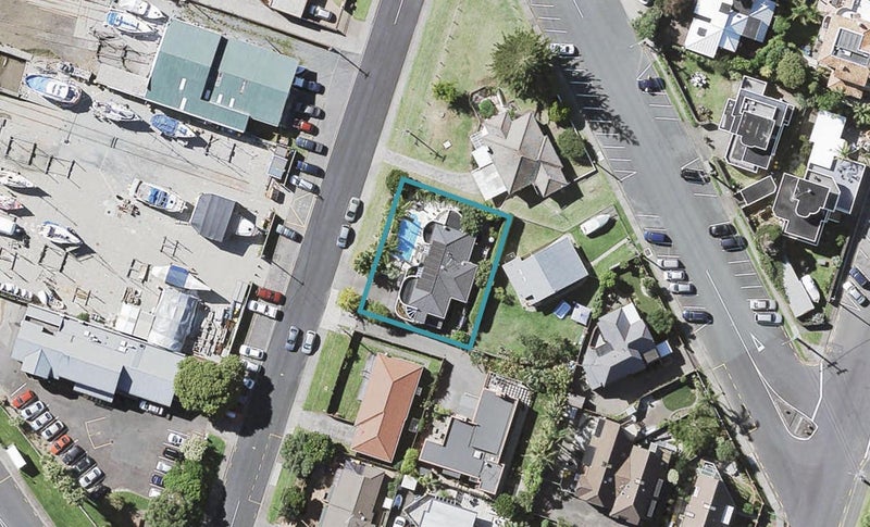 2A Omana Road, Milford, Auckland - Carousel 1