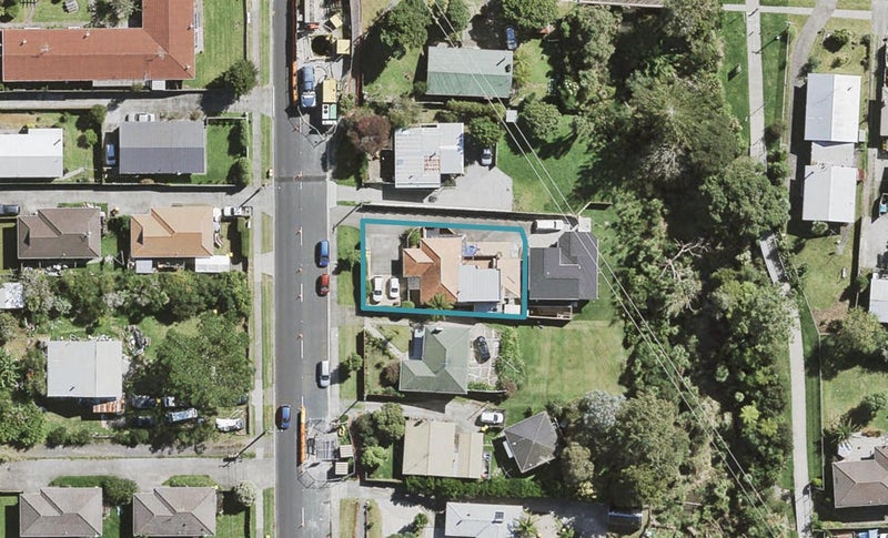 82 Glendale Road, Glen Eden, Auckland - Carousel 1