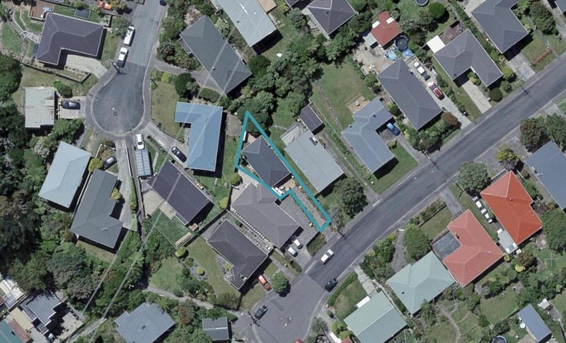16A Alder Place, Newlands, Wellington - Carousel 1