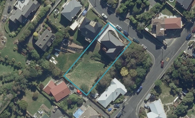 8 Gala Street, Waverley, Dunedin - Carousel 1