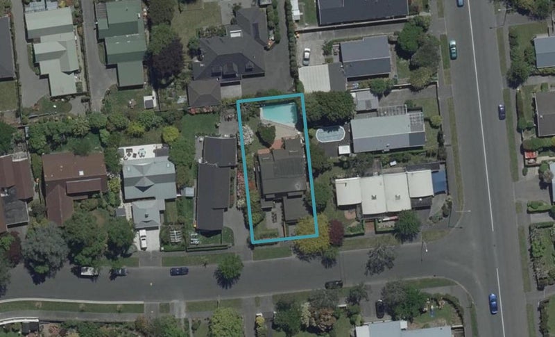 4 Dunrobin Place, Avonhead, Christchurch - Carousel 1