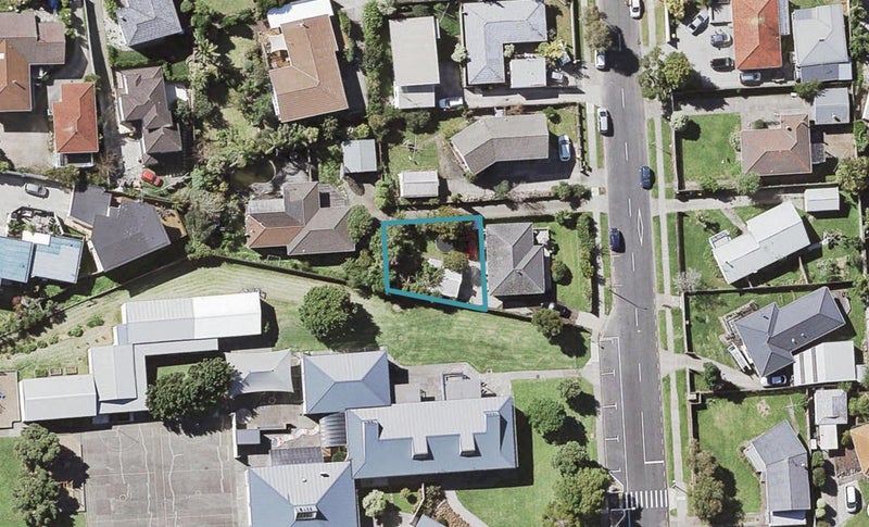 12C Wycherley Drive, Bucklands Beach, Auckland - Carousel 1