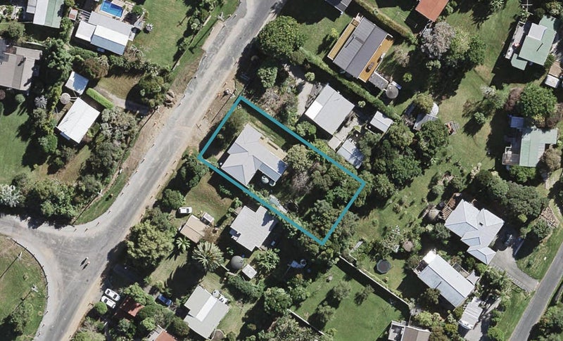 18 Moa Avenue, Oneroa, Waiheke Island - Carousel 1