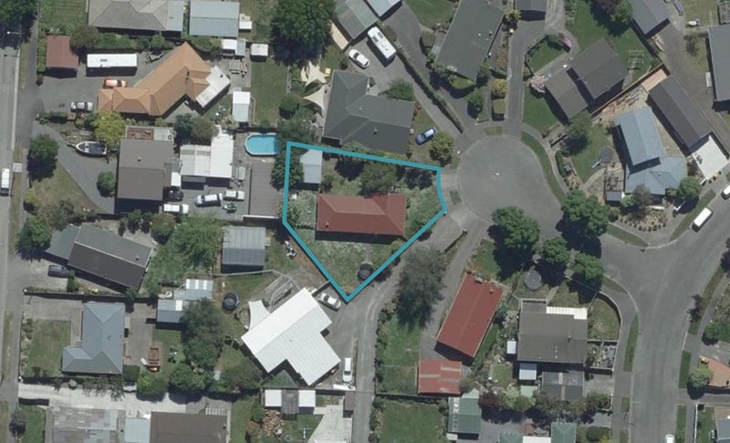 7 Sonia Place, Casebrook, Christchurch - Carousel 1