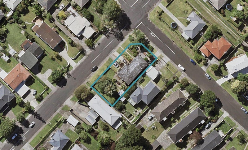 1/48 Gordon Avenue, Milford, Auckland - Carousel 1