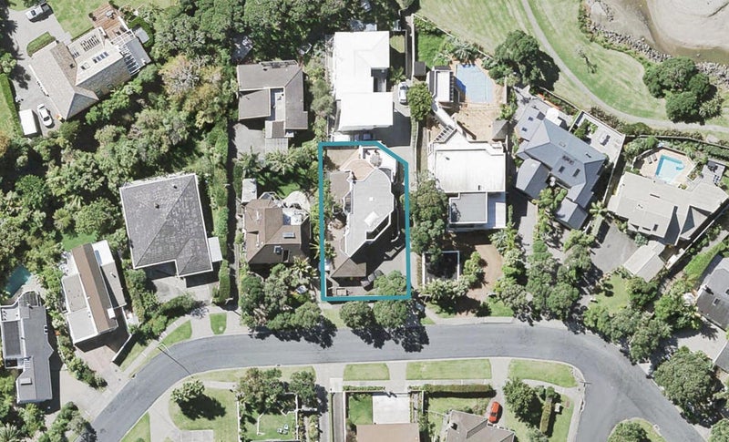 14 Whitby Crescent, Mairangi Bay, Auckland - Carousel 1