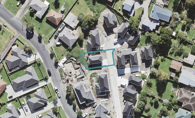 4 Manatu Lane, Kelston, Auckland - Carousel 1