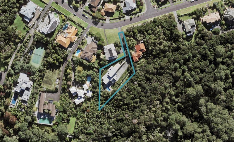 115 Onetaunga Road, Chatswood, Auckland - Carousel 1
