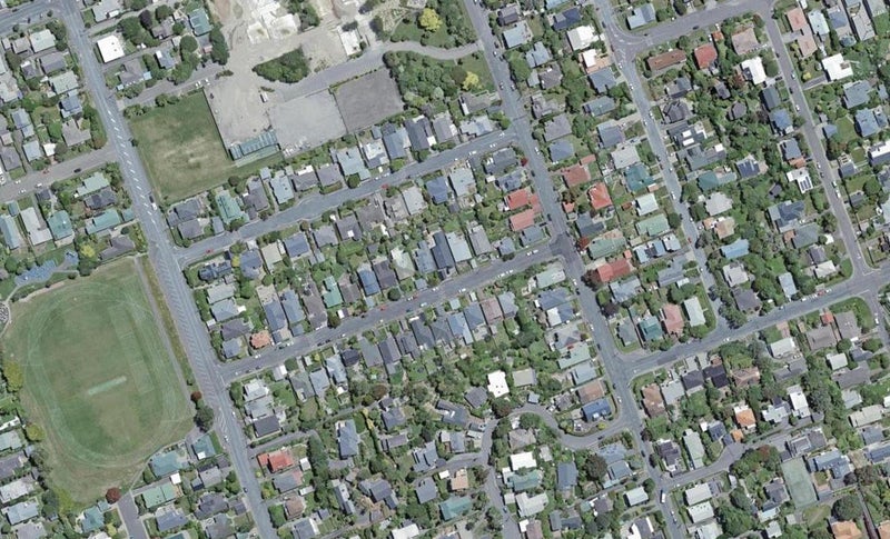 10 Firth Terrace, Karori, Wellington - Carousel 1