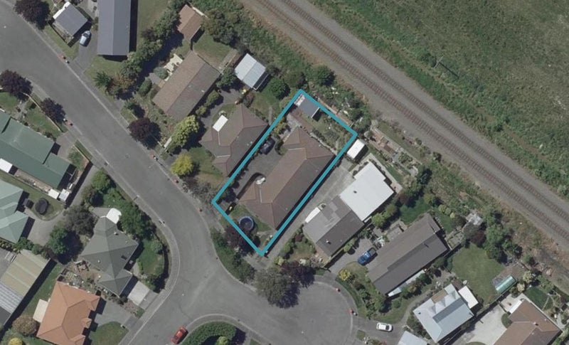 2/17 Warner Place, Heathcote Valley, Christchurch - Carousel 1