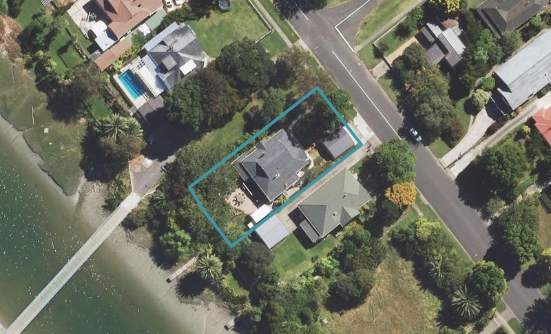 92 Stout Street, Whataupoko, Gisborne - Carousel 1