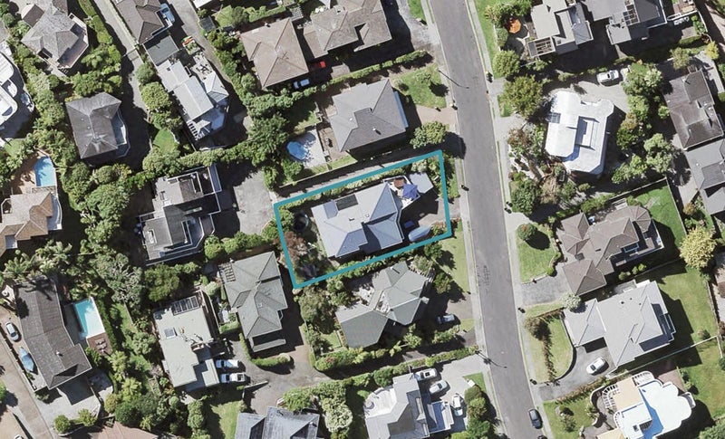 9 Calypso Place, Rothesay Bay, Auckland - Carousel 1