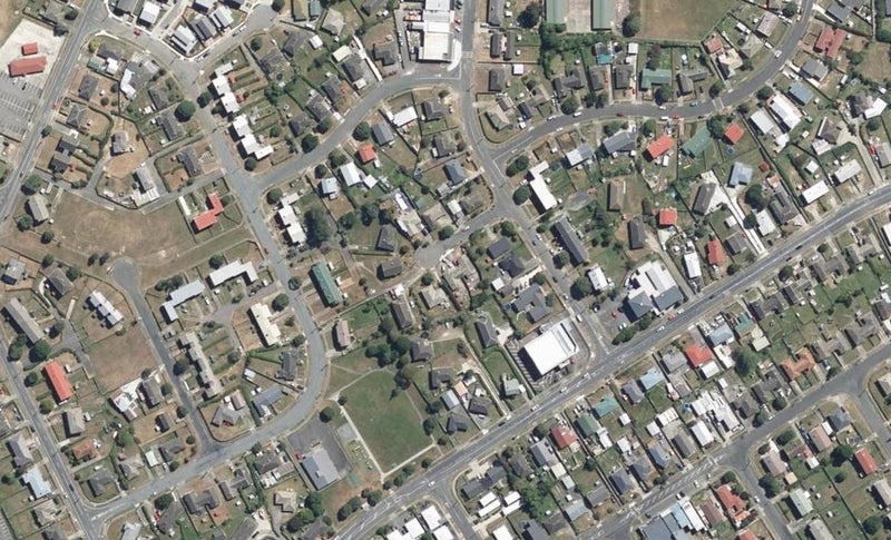 3B Dido Place, Cannons Creek, Porirua - Carousel 1