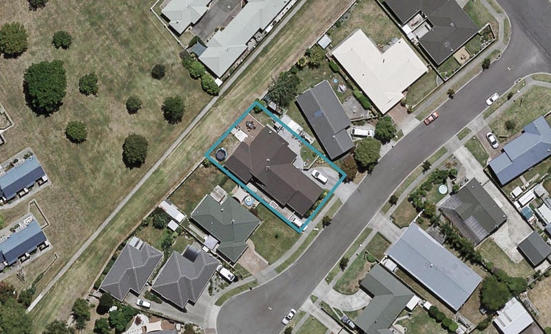 8 Alan Styles Place, Greenmeadows, Napier - Carousel 1