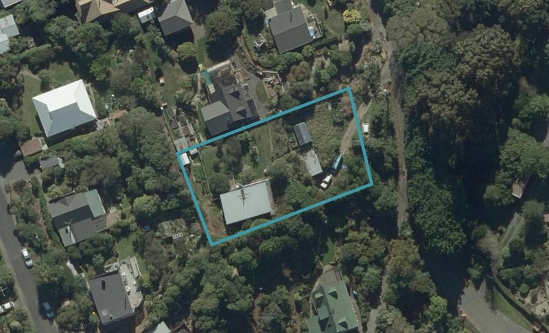 8 Solar Terrace, Broad Bay, Dunedin - Carousel 1