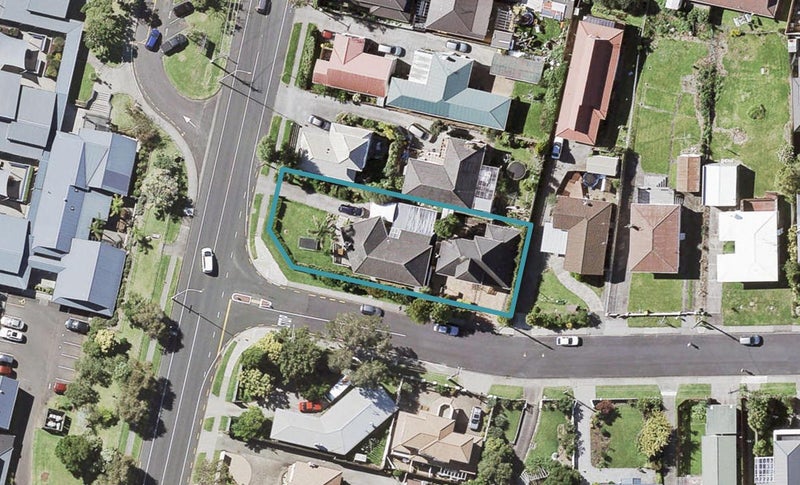 2/262 Bucklands Beach Road, Bucklands Beach, Auckland - Carousel 1