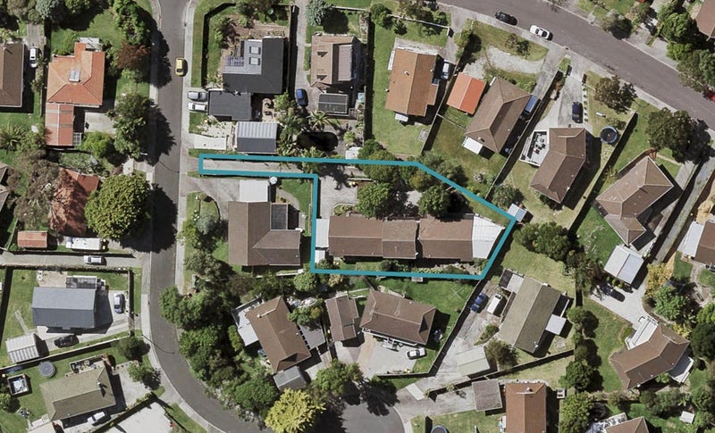2/4 Sabana Place, Unsworth Heights, Auckland - Carousel 1