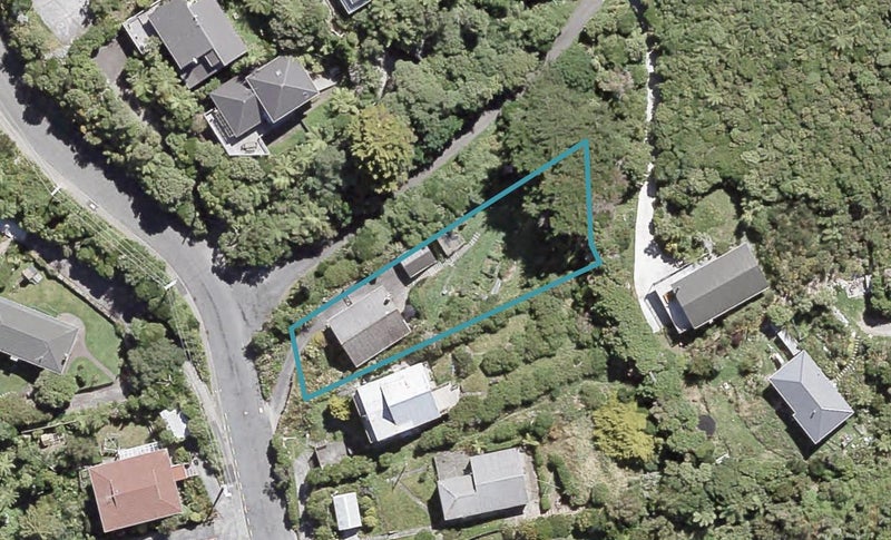 28 Titiro Moana Road, Korokoro, Lower Hutt - Carousel 1