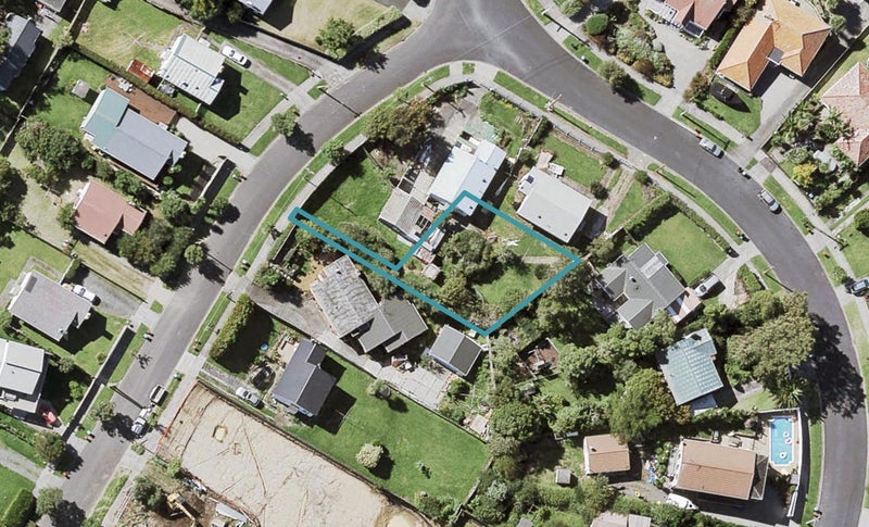 2A Lyndhurst Street, Wai O Taiki Bay, Auckland - Carousel 1