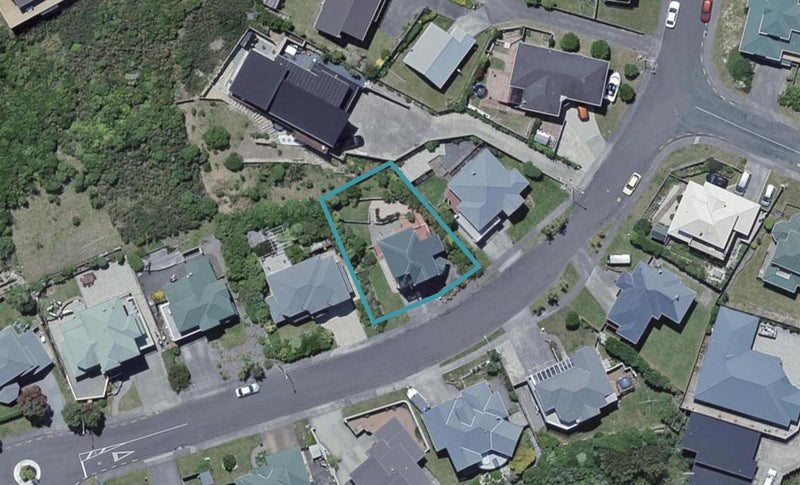 57 Dress Circle, Newlands, Wellington - Carousel 1