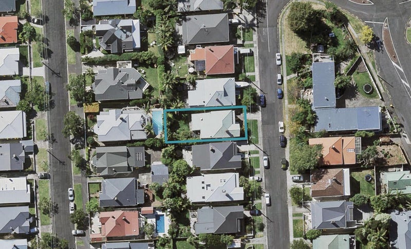 37 Roslyn Terrace, Stanley Point, Auckland - Carousel 1