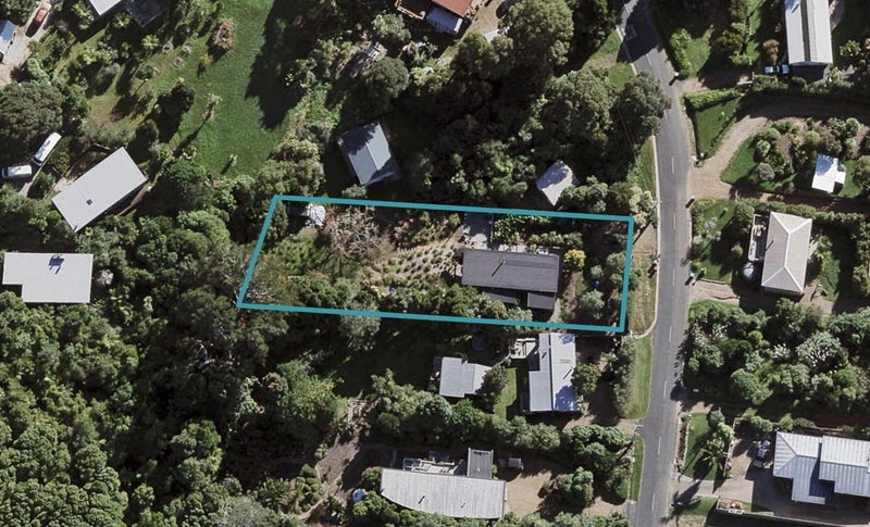 475 Sea View Road, Onetangi, Waiheke Island - Carousel 1