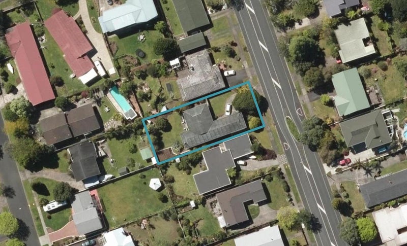 17 Fairway Drive, Kamo, Whangarei - Carousel 1