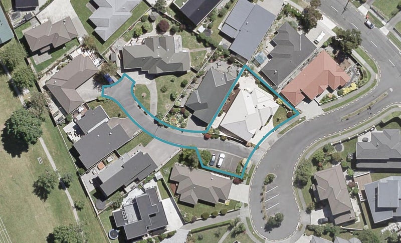 2 Parkwood Grove, Trentham, Upper Hutt - Carousel 1