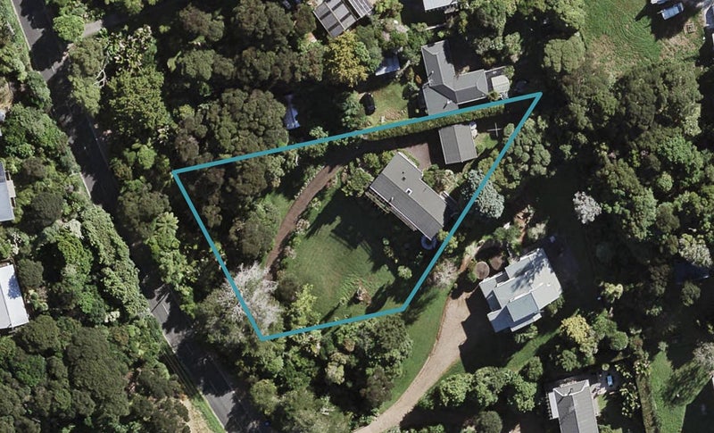 38 Te Toki Road, Ostend, Waiheke Island - Carousel 1