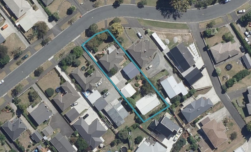 37 Hinton Avenue, Forest Lake, Hamilton - Carousel 1