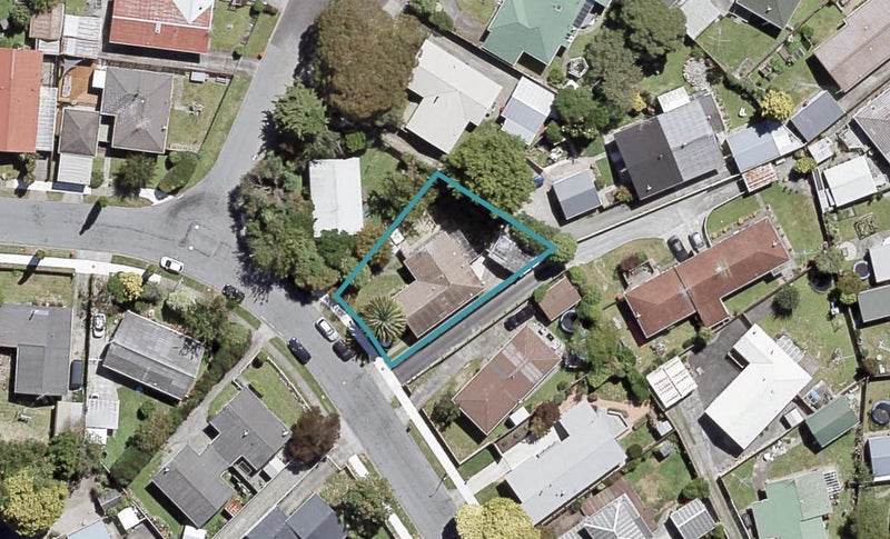 12A Denver Grove, Totara Park, Upper Hutt - Carousel 1