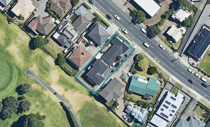 152 OCEANBEACH ROAD, Mount Maunganui, Tauranga - Carousel 1
