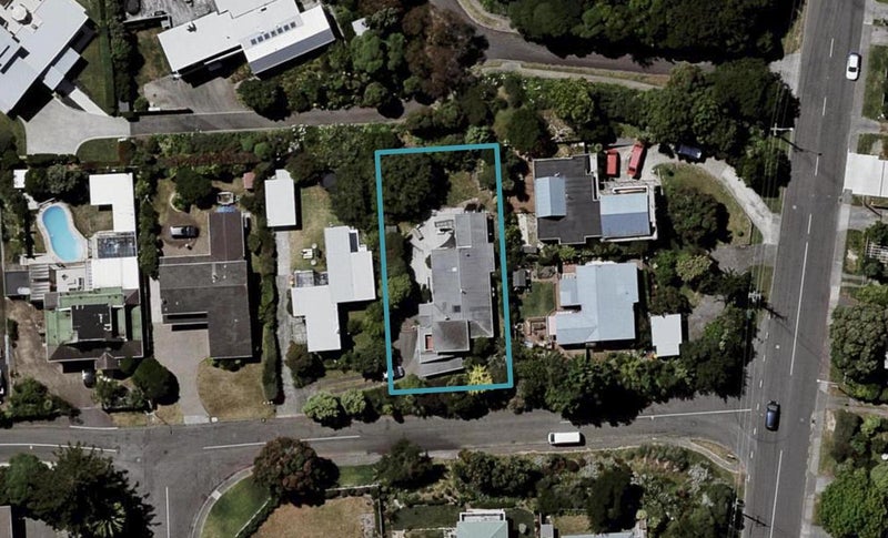 4 Newry Road, Raumati Beach, Paraparaumu - Carousel 1